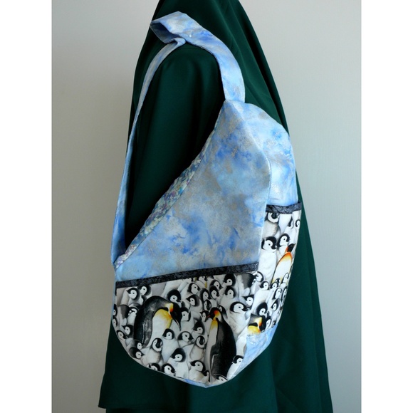 New - AFD01 - Ergonomic Shoulder Bag Pattern by Patricia Gould - Picture 15 of 15